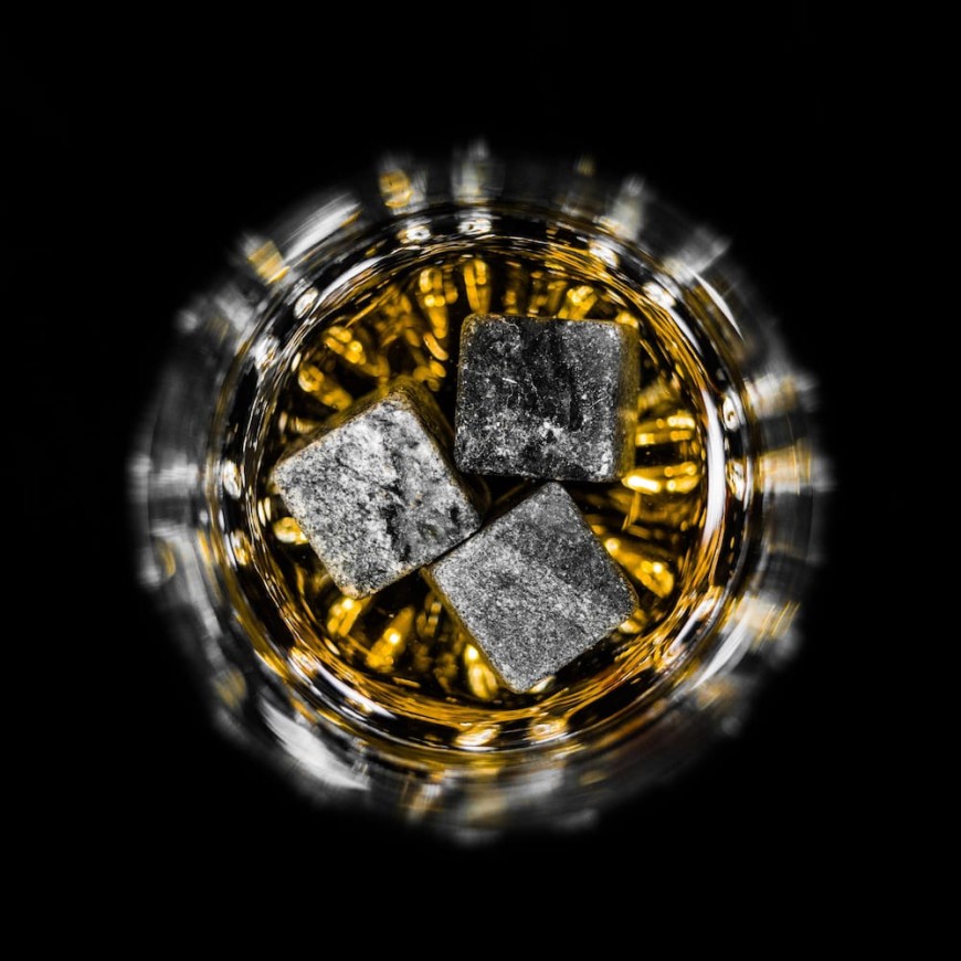 Set răcire băuturi – cuburi pentru whisky Froster Who cares