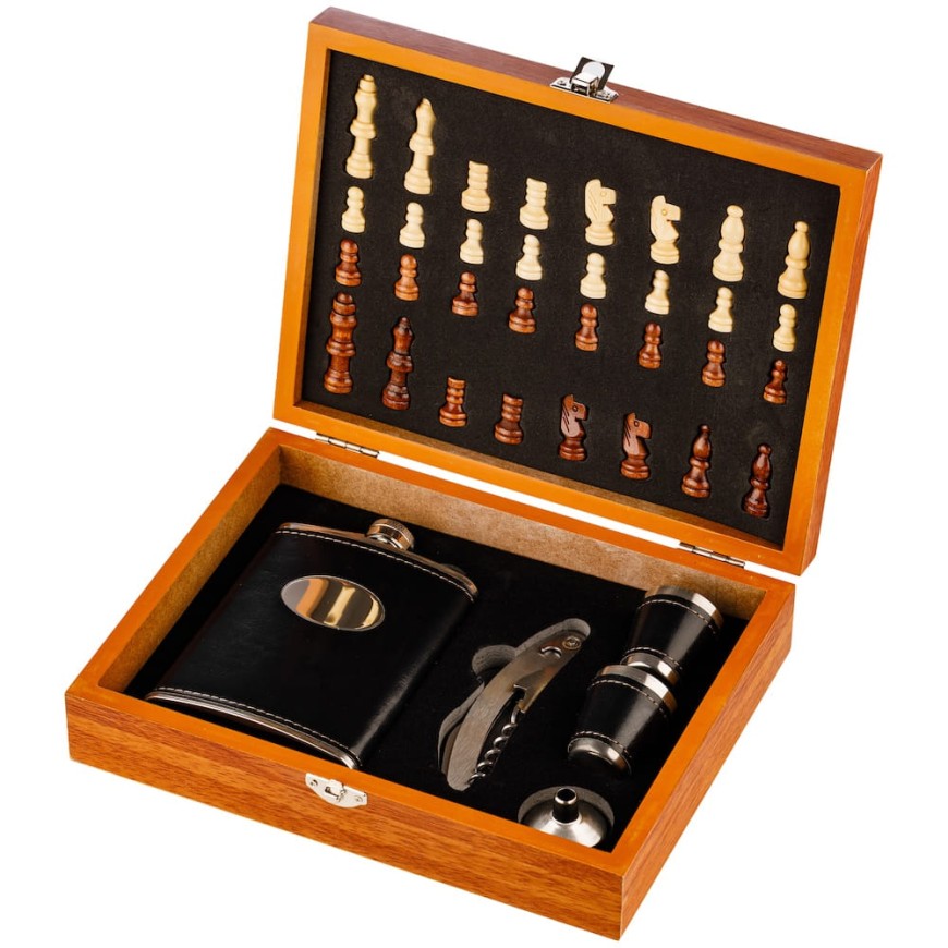 Set Ploscă Neagra cu Șah – Cadou Elegant și Practic